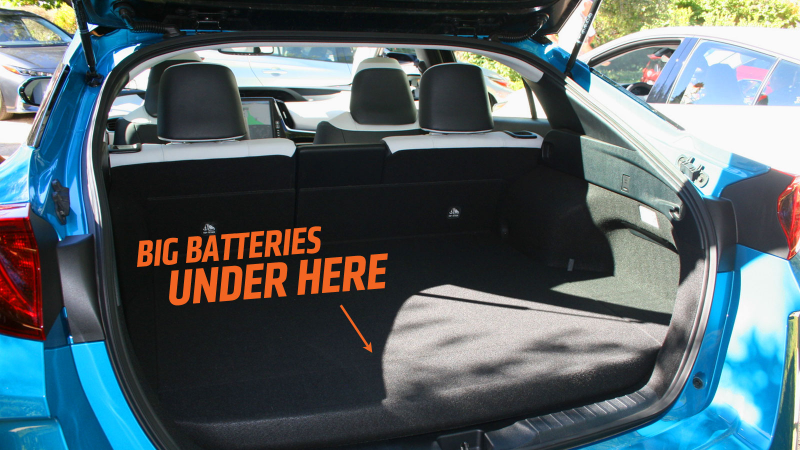 Illustration for article titled The 2017 Toyota Prius Prime Is A High-Tech Pretend Tesla That Gets Incredible Mileage
